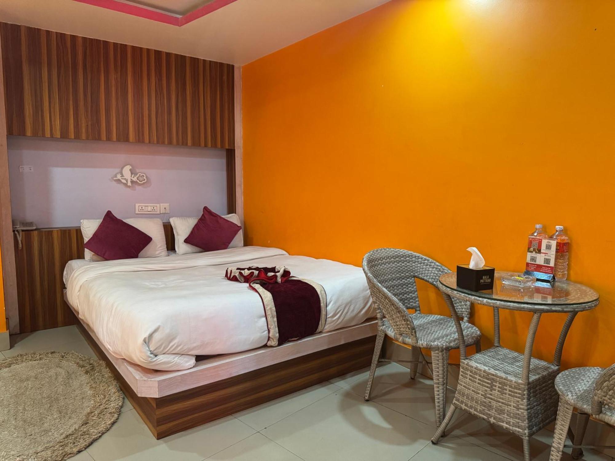 Om Tandoori Hotel Kathmandu Ngoại thất bức ảnh